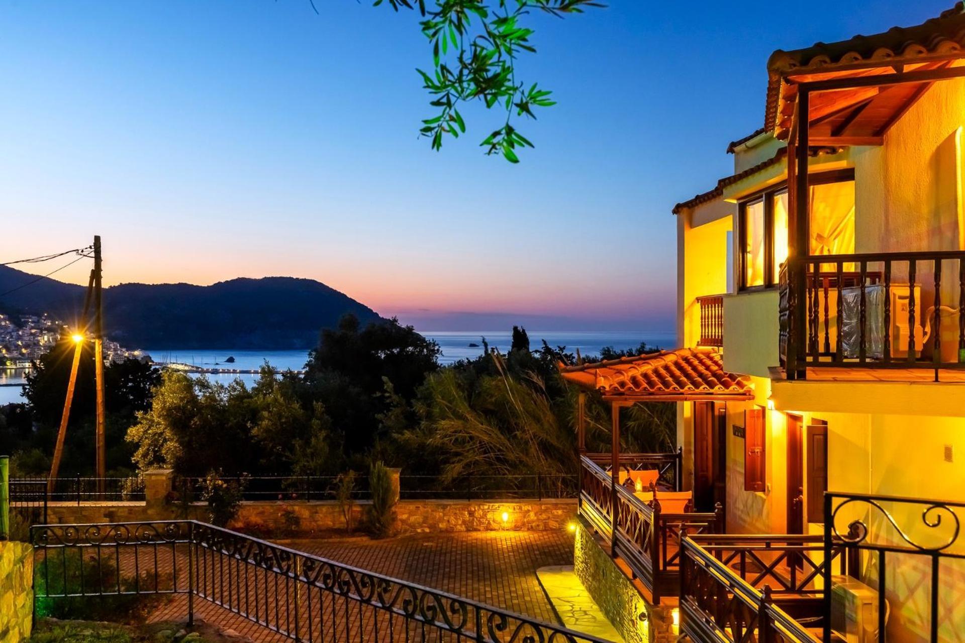 Naiades Superior Apartments In Skopelos With Sea View Close To The Town Zewnętrze zdjęcie